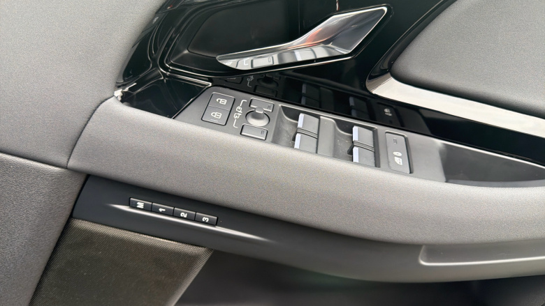 Land Rover Range Rover Evoque 2.0 D200 Dynamic SE 5dr Auto Diesel Hatchback